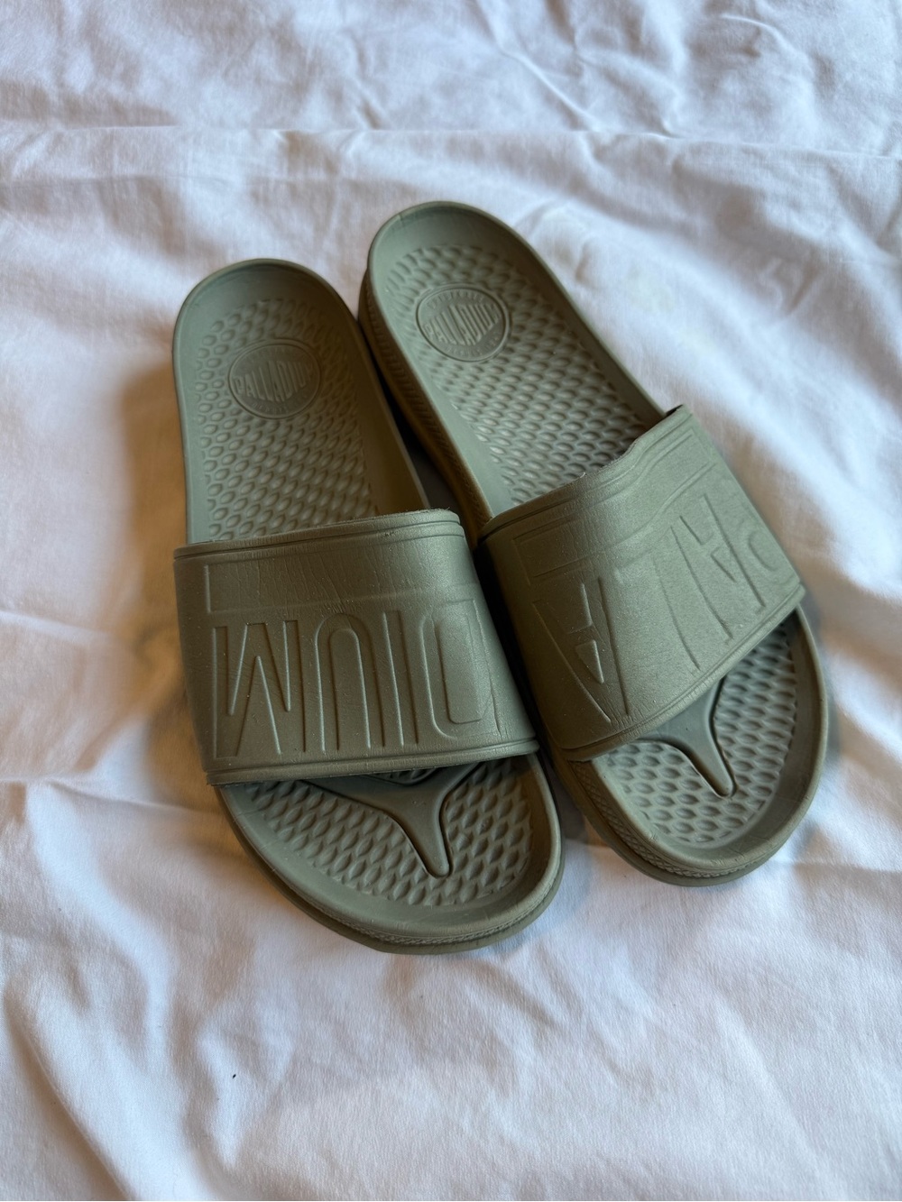 Palladium Pampa Solea Slide in the Olive Night / Camogreen